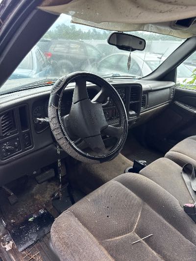 2005 GMC Sierra 1500 Location - Large Trucks & Vans - Row 26 - Stock # H48466