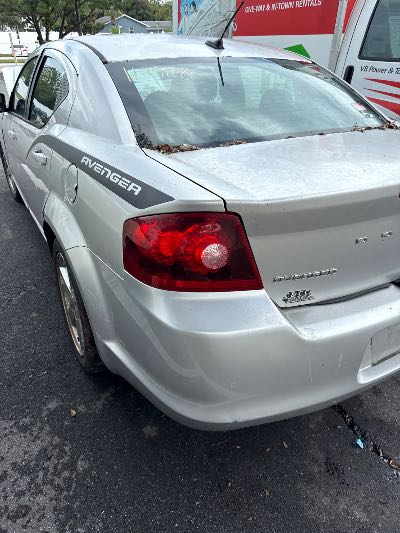 2011 Dodge Avenger Location - Chrysler - Row 44 - Stock # H49118