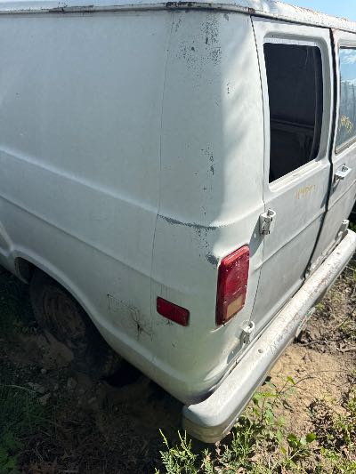 1993 Dodge Ram Van Location - Large Trucks & Vans - Row 25 - Stock # H47931
