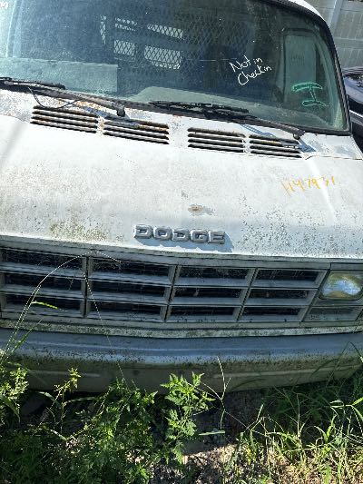 1993 Dodge Ram Van Location - Large Trucks & Vans - Row 25 - Stock # H47931