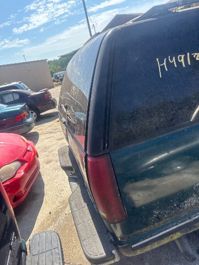 1997 GMC Suburban Location - Large Trucks & Vans - Row 26 - Stock # H49124