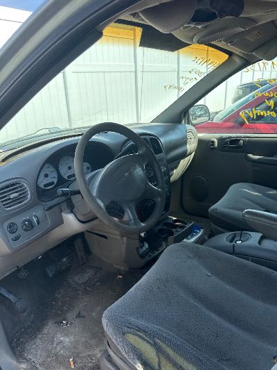 2003 Chrysler Town & Country Location - Chrysler - Row 46 - Stock # H49136