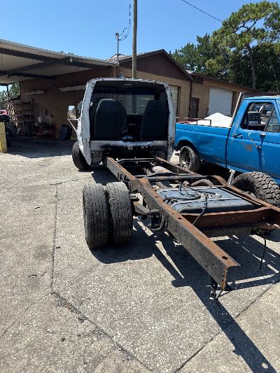 1994 Ford Econoline Location - Large Trucks & Vans - Row 24 - Stock # H48931