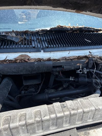 1994 Ford Econoline Location - Large Trucks & Vans - Row 24 - Stock # H48931