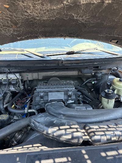 2005 Ford F-150 Location - Large Trucks & Vans - Row 24 - Stock # H48942