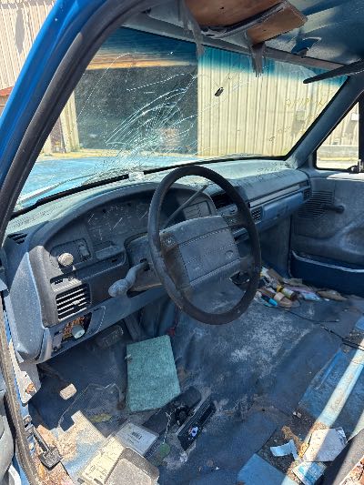 1995 Ford F-150 Location - Large Trucks & Vans - Row 24 - Stock # H49146