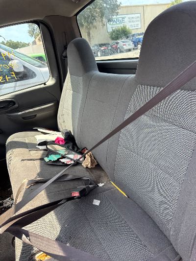 2003 ford f-150 Location - Large Trucks & Vans - Row 24 - Stock # H49160