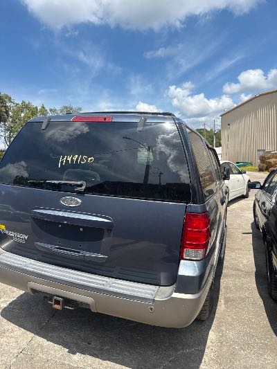 2003 Ford Expedition Location - Large Trucks & Vans - Row 24 - Stock # H49150