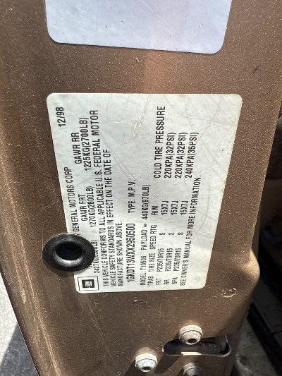 1999 GMC Envoy Location - GM - Row 36 - Stock # H49161