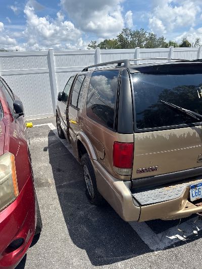 1999 GMC Envoy Location - GM - Row 36 - Stock # H49161