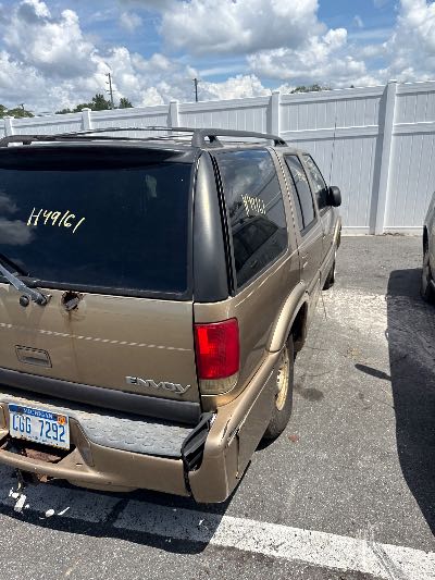 1999 GMC Envoy Location - GM - Row 36 - Stock # H49161