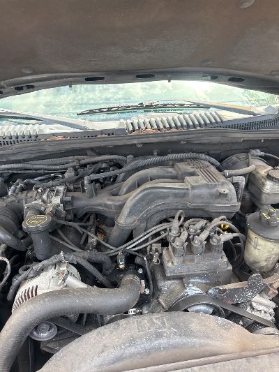 2005 Ford Explorer Location - Ford - Row 31 - Stock # H49139