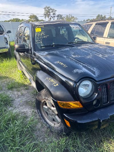 2007 Jeep Liberty Location - Chrysler - Row 42 - Stock # H49045