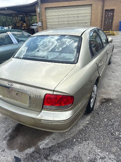 2002 Hyundai Elantra  Location - Imports - Row 30 - Stock # H49171