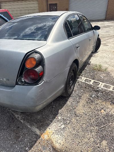 2002 Nissan Altima Location - Imports - Row 1 - Stock # H49189