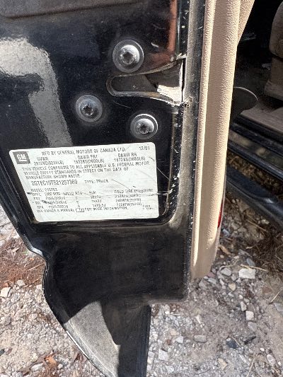 2002 GMC Sierra 1500 Location - Large Trucks & Vans - Row 27 - Stock # H49142