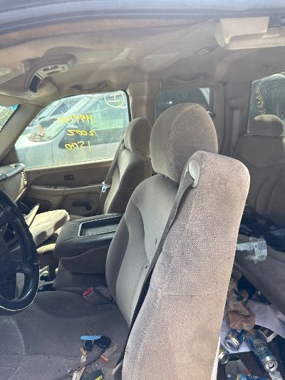 2002 GMC Sierra 1500 Location - Large Trucks & Vans - Row 27 - Stock # H49142