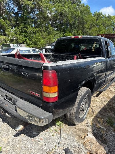 2002 GMC Sierra 1500 Location - Large Trucks & Vans - Row 27 - Stock # H49142