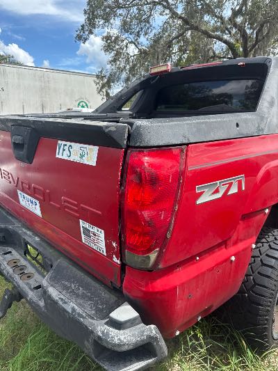 2002 Chevrolet Avalanche Location - Large Trucks & Vans - Row 50 - Stock # H48625