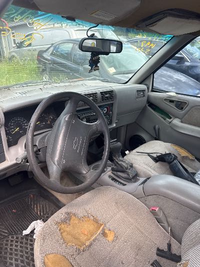 1997 Chevrolet S10 Pickup Location - GM - Row 41 - Stock # H48526