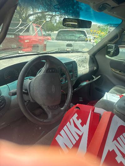 2001 Ford F-150 Location - Large Trucks & Vans - Row 36 - Stock # H48647