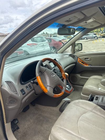 2001 Lexus RX 300 Location - Imports - Row 31 - Stock # H49221