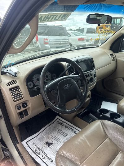 2004 Ford Escape Location - Ford - Row 32 - Stock # H49219