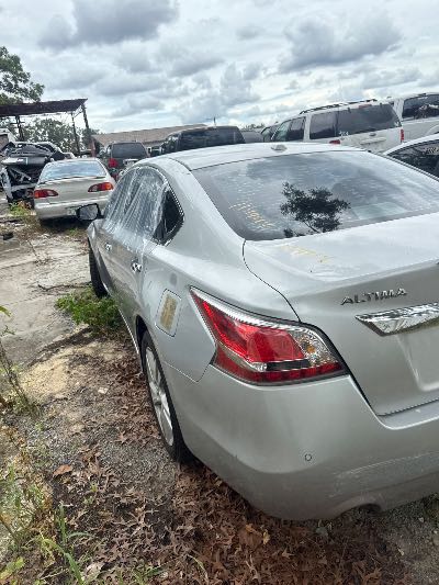 2015 Nissan Altima Location - Imports - Row 42 - Stock # H49214