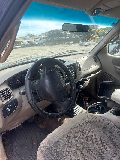 2000 Ford F-150 Location - Large Trucks & Vans - Row 26 - Stock # H49222