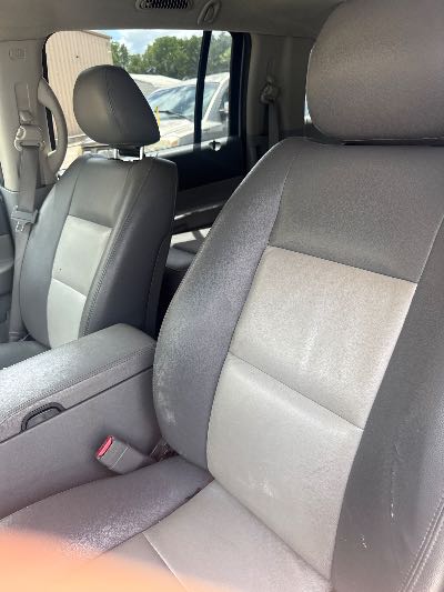 2008 Dodge Durango Location - Large Trucks & Vans - Row 26 - Stock # H49255