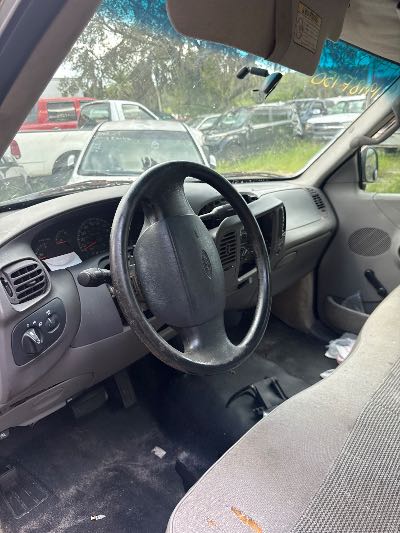 1998 Ford F-150 Location - Large Trucks & Vans - Row 27 - Stock # H48527