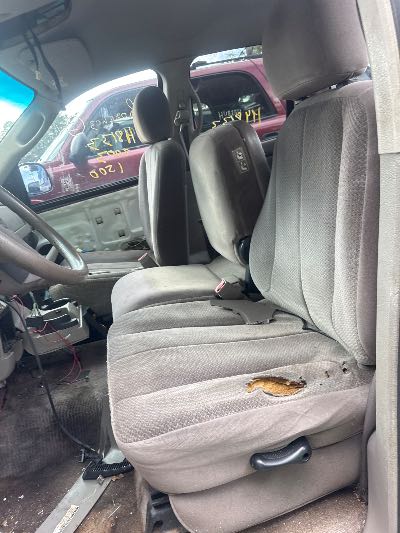 2003 Dodge Ram 1500 Location - Large Trucks & Vans - Row 33 - Stock # H48174