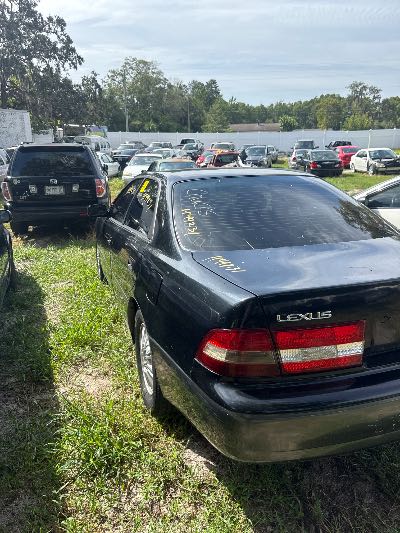 2001 Lexus ES 300 Location - Imports - Row 17 - Stock # H49231