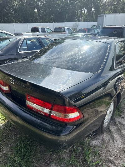 2001 Lexus ES 300 Location - Imports - Row 17 - Stock # H49231