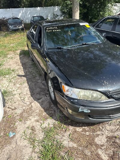 2001 Lexus ES 300 Location - Imports - Row 17 - Stock # H49231