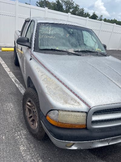 2001 Dodge Dakota Location - Large Trucks & Vans - Row 49 - Stock # H48427