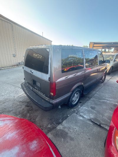 2000 Chevrolet Astro Location - GM - Row 39 - Stock # H49270