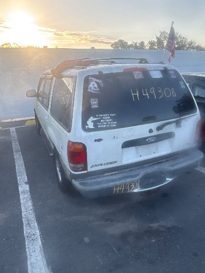 2000 Ford Explorer Location - Ford - Row 33 - Stock # H49308
