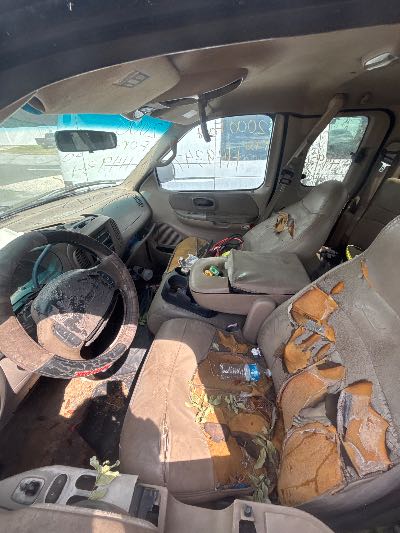 2000 Ford F-150 Location - Large Trucks & Vans - Row 27 - Stock # H49347