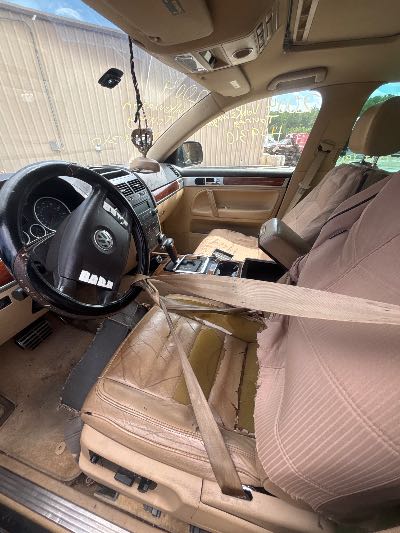 2004 Volkswagen Touareg Location - Imports - Row 1 - Stock # H49310