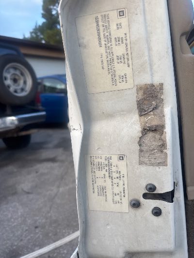 1998 Oldsmobile Eighty-Eight Location - GM - Row 39 - Stock # H49292