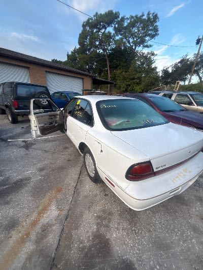 1998 Oldsmobile Eighty-Eight Location - GM - Row 39 - Stock # H49292