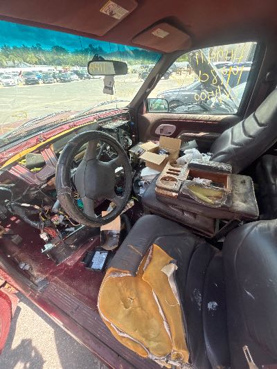 1998 Chevrolet C/K 1500 Location - Large Trucks & Vans - Row 27 - Stock # H49411