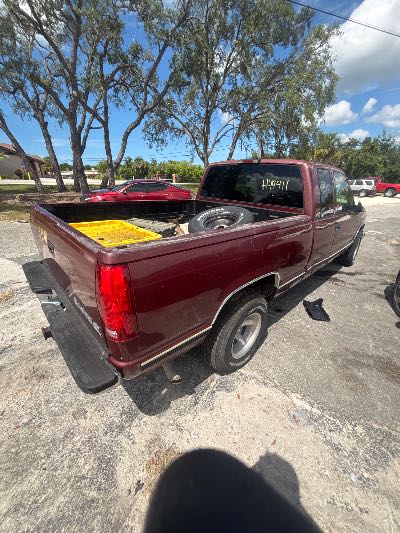 1998 Chevrolet C/K 1500 Location - Large Trucks & Vans - Row 27 - Stock # H49411