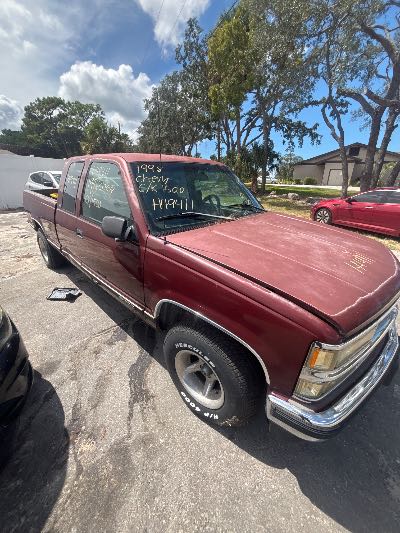 1998 Chevrolet C/K 1500 Location - Large Trucks & Vans - Row 27 - Stock # H49411