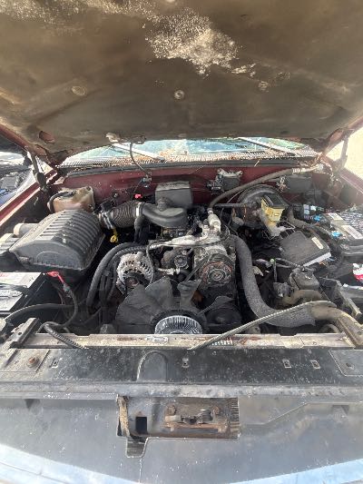 1998 Chevrolet C/K 1500 Location - Large Trucks & Vans - Row 27 - Stock # H49411