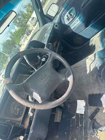 1996 Chevrolet C/K 1500 Location - Large Trucks & Vans - Row 29 - Stock # H49499