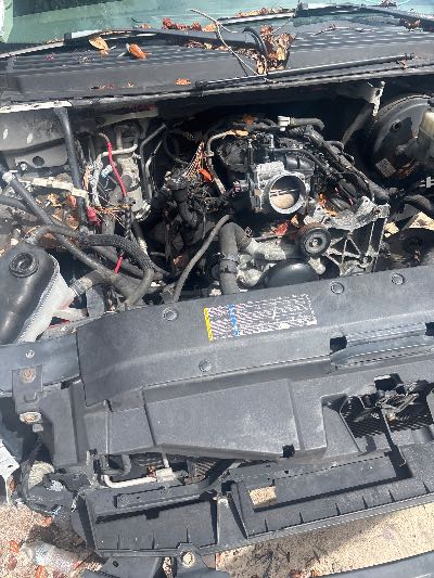 2007 Chevrolet Suburban Location - Large Trucks & Vans - Row 49 - Stock # H48170