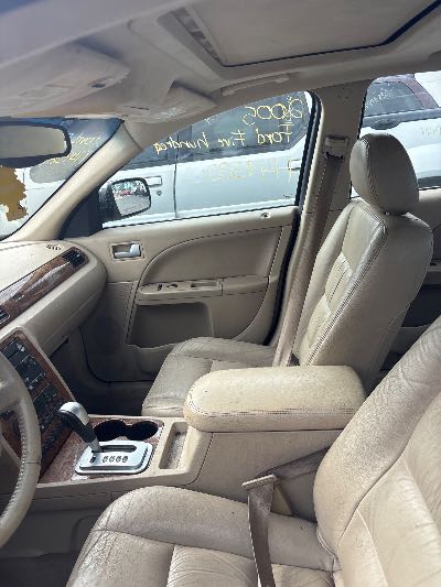 2005 Ford Five Hundred Location - Ford - Row 35 - Stock # H49580