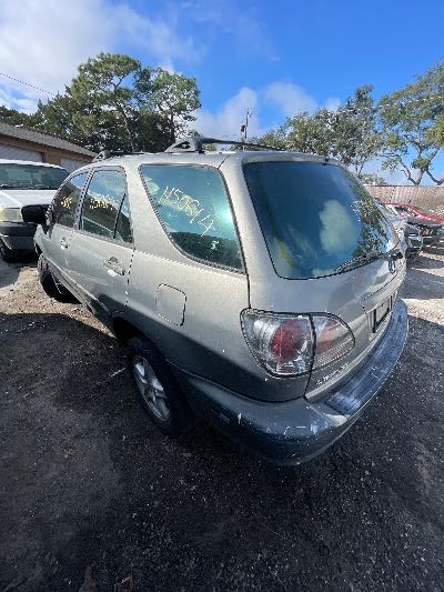 2002 Lexus RX 300 Location - Imports - Row 18 - Stock # H50614
